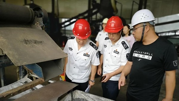 環保風暴再來，危廢漲價在即：你家的污泥會省錢嗎？