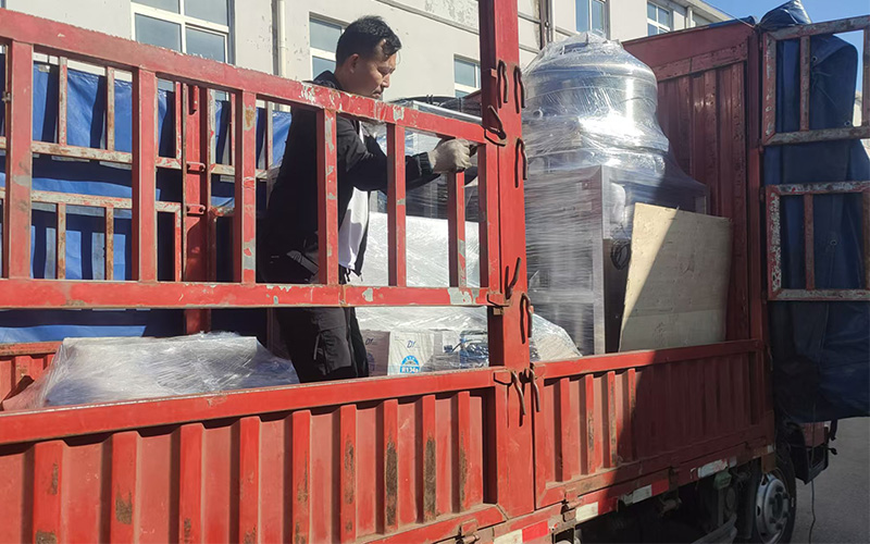 移動式低溫蒸發(fā)器發(fā)貨